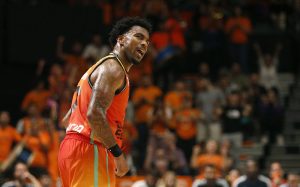 El show de Chris Jones se afianza en Valencia