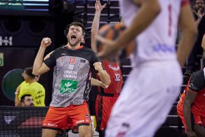 Un Obradoiro sin bases puros cae ante el empuje del banquillo nazarí (93-89)