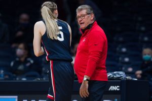 Leyendas como Leslie o Planas del básket femenino entran al Salón de la Fama FIBA