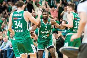 La exhibición defensiva de Zalgiris deja sin opciones al Barça (73-72)