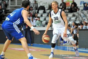 Maj Kovačevič: ¿Cómo juega e nuevo refuerzo en el triple para el Pucela?