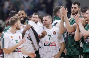 Panathinaikos logra ante el Baskonia su primera victoria en casa