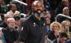 Brooklyn cambia de opinión y ficha a Jacque Vaughn
