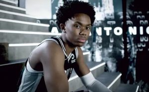 El motivo por el que los Spurs cortaron a Joshua Primo: desnudos sin consentimiento