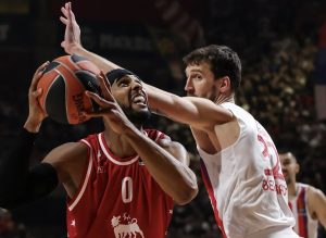 Brandon Davis, MVP de la Jornada 14 en una victoria que frena la sangría en Milán