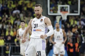 El Real Madrid rompe la imbatibilidad como local del Fenerbahçe