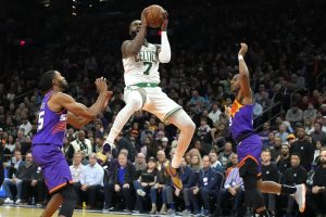 Noche NBA: Celtics rompe y barre a Suns (98-125) y Pelicans lidera el Oeste