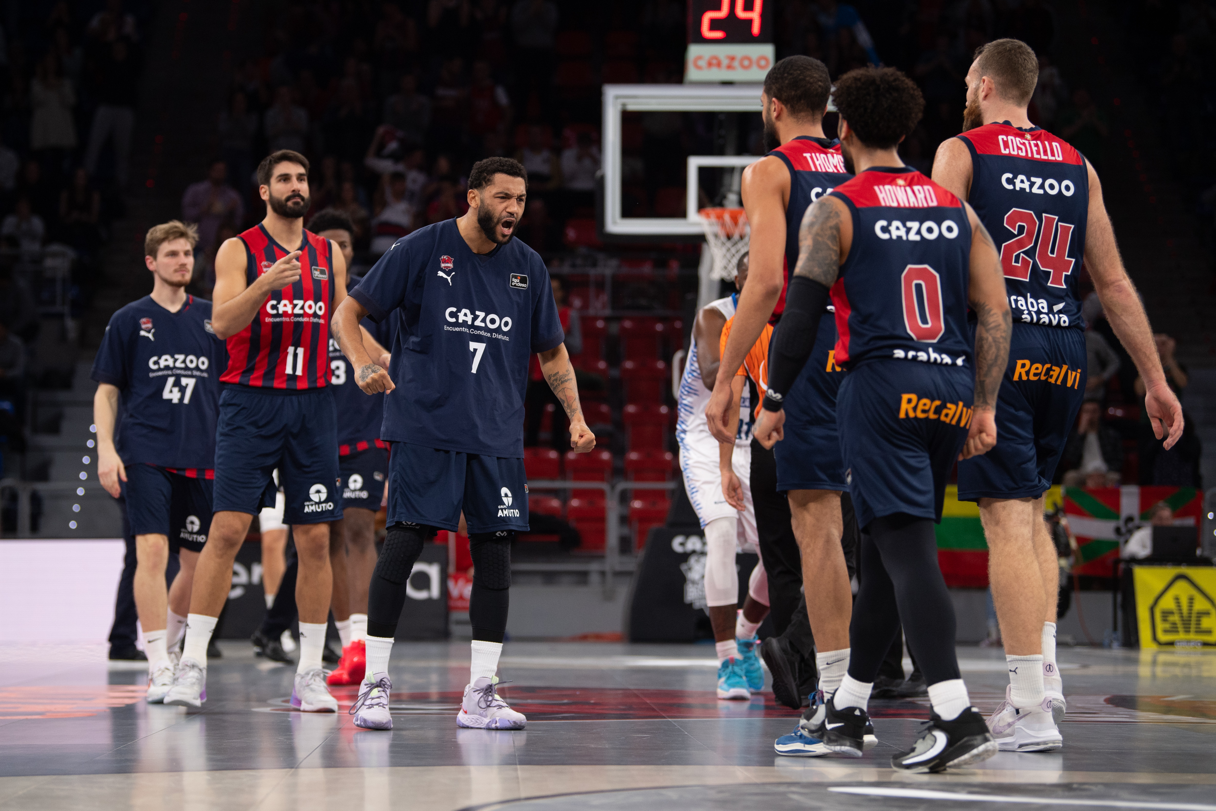 Cazoo Baskonia, un equipo sólido más allá de la magia de Howard y Thompson