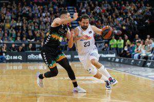 El incombustible Sergio Llull mantiene a Real Madrid líder