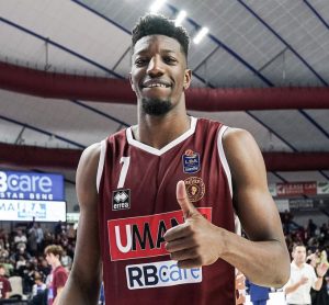 Yankuba Sima firma por el Unicaja de Málaga