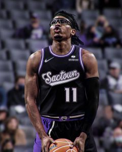 Sacramento Kings dice adiós a Chima Moneke