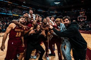 Noche NBA: Locura Donovan Mitchell que hace historia anotando ¡71puntos! ante Bulls