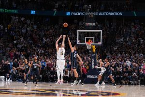 Noche NBA: Game winner de Jokic y LeBron James llega a los 38.000 puntos en la NBA