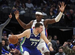 Noche NBA: Retorno triunfal de Luka Doncic (53 puntos) y Magic rompe la racha de 76ers
