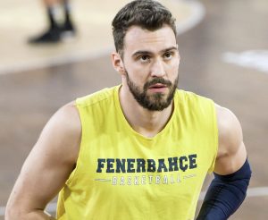 Emociones a flor de piel en la victoria de Fenerbahçe y Guduric ante Partizan