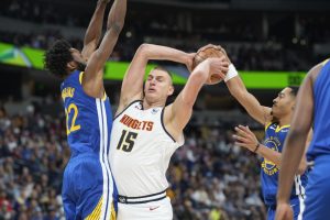 Noche NBA: Jokic & Murray lideran sobre Warriors; Doncic se marcha contusionado