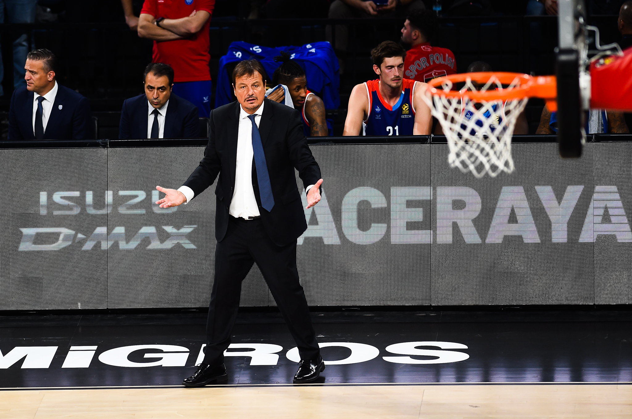 Más problemas para el Anadolu Efes en Euroliga