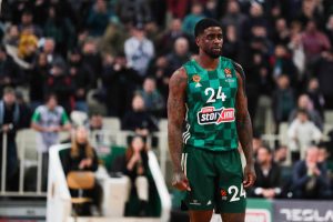 Dwayne Bacon se sincera: “a veces pienso en retirarme”