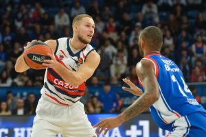 Petit Niang, Andres Feliz y Tadas Sedekerskis, candidatos a jugador más mejorado