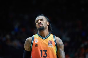 Shannon Evans, de estrella en el Betis a estrellado en Valencia Basket