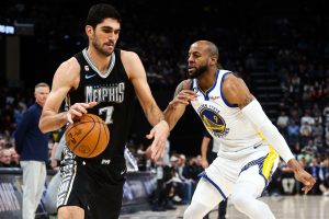 NBA: ¿Cómo está siendo la temporada de Santi Aldama?