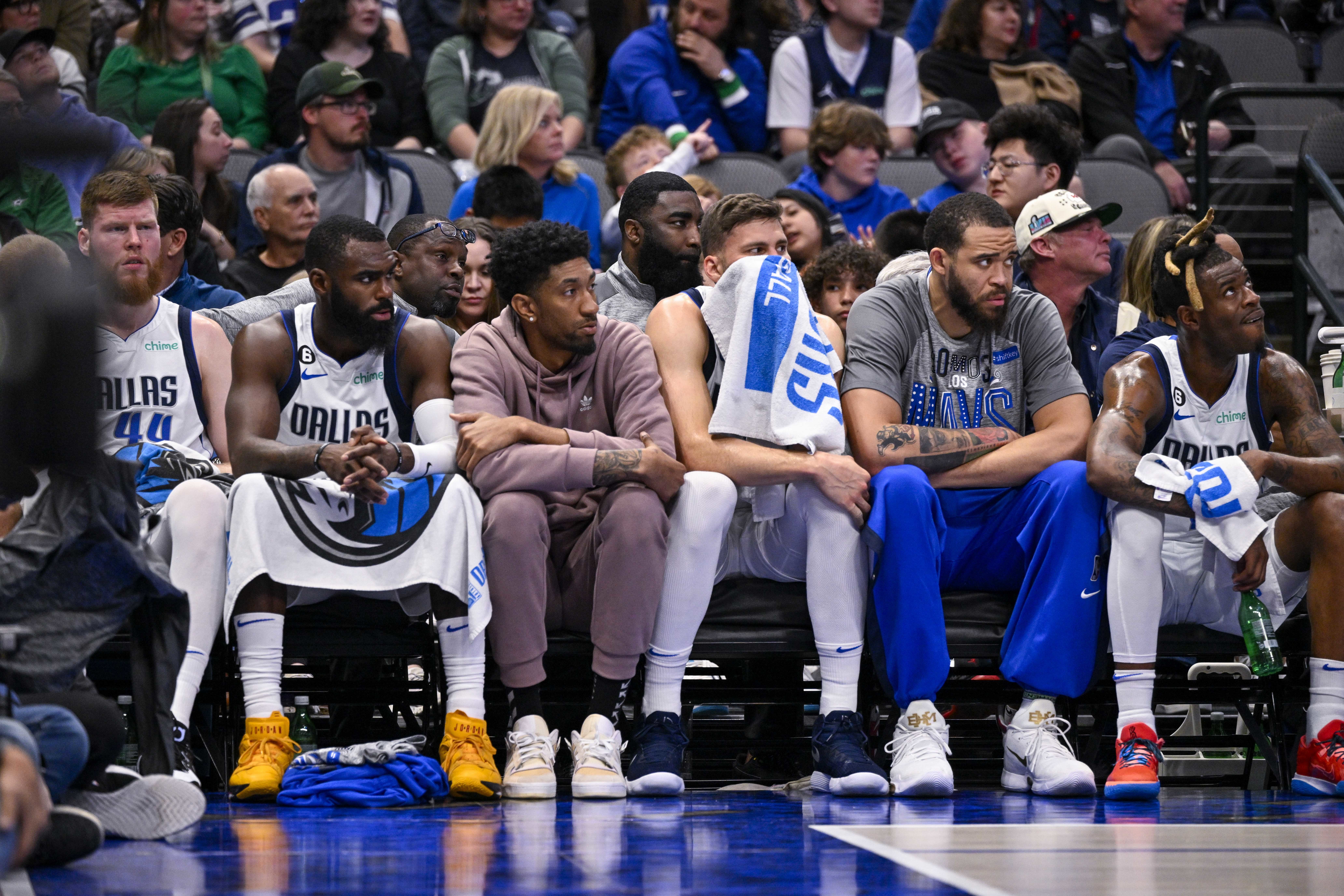 El desplome de Dallas: cómo pasaron de soñar con el anillo a derrumbarse