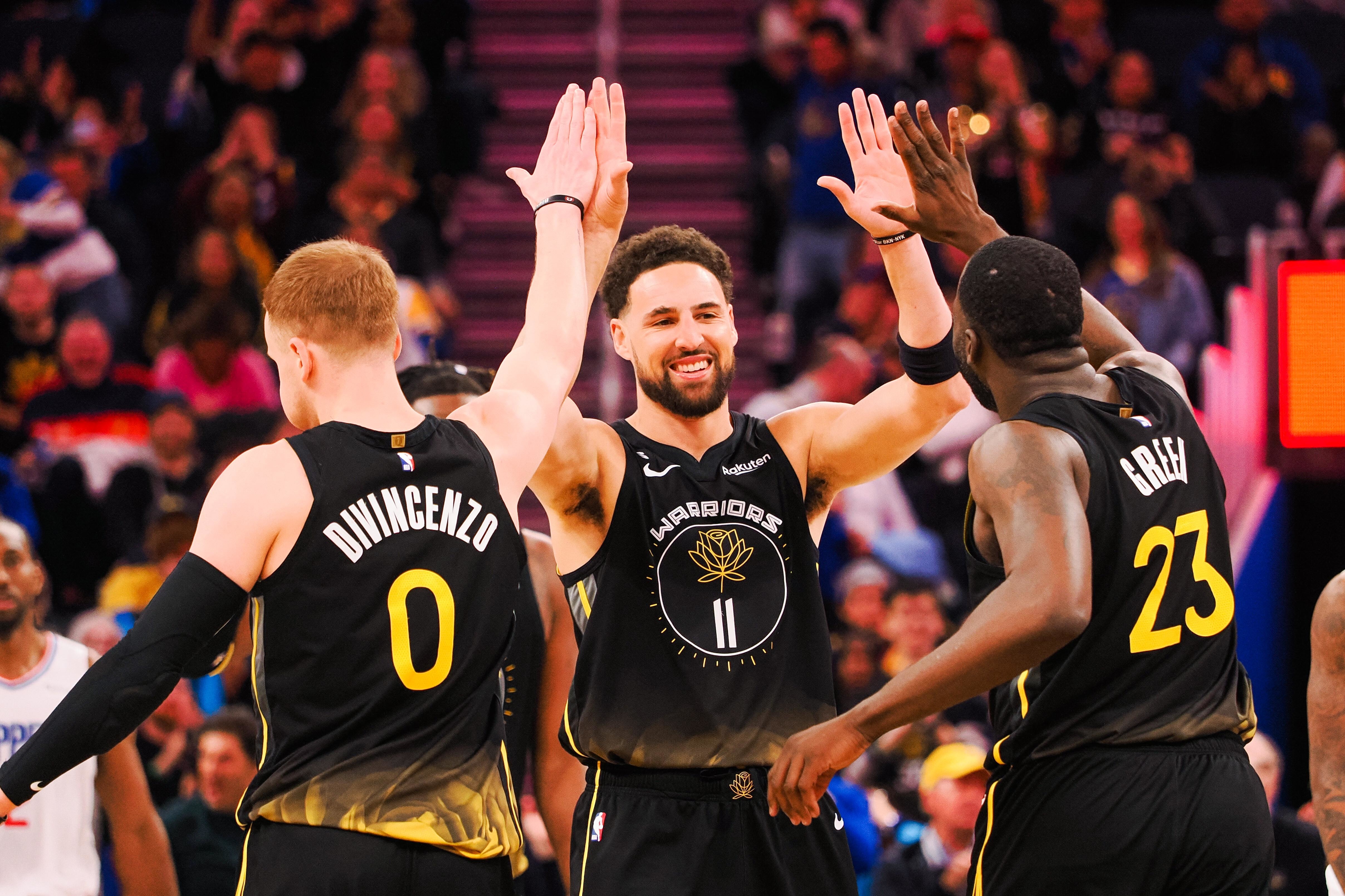 Los indestructibles Warriors, expertos en remontadas aún sin Curry