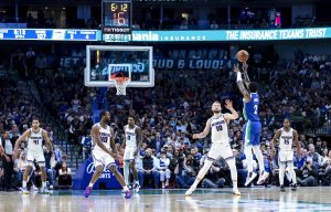 Resumen NBA: Bucks serán los mejores, Mavs mantiene opciones y Clippers vence en el derbi