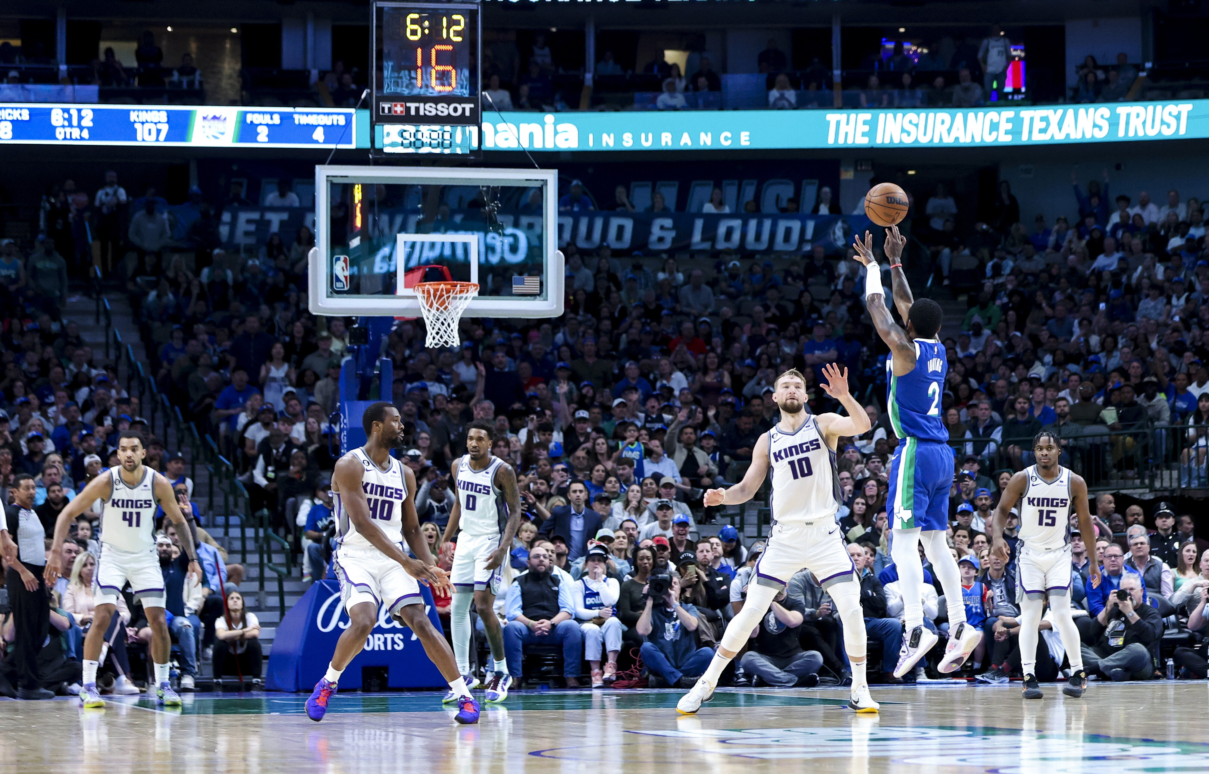 Resumen NBA: Bucks serán los mejores, Mavs mantiene opciones y Clippers vence en el derbi