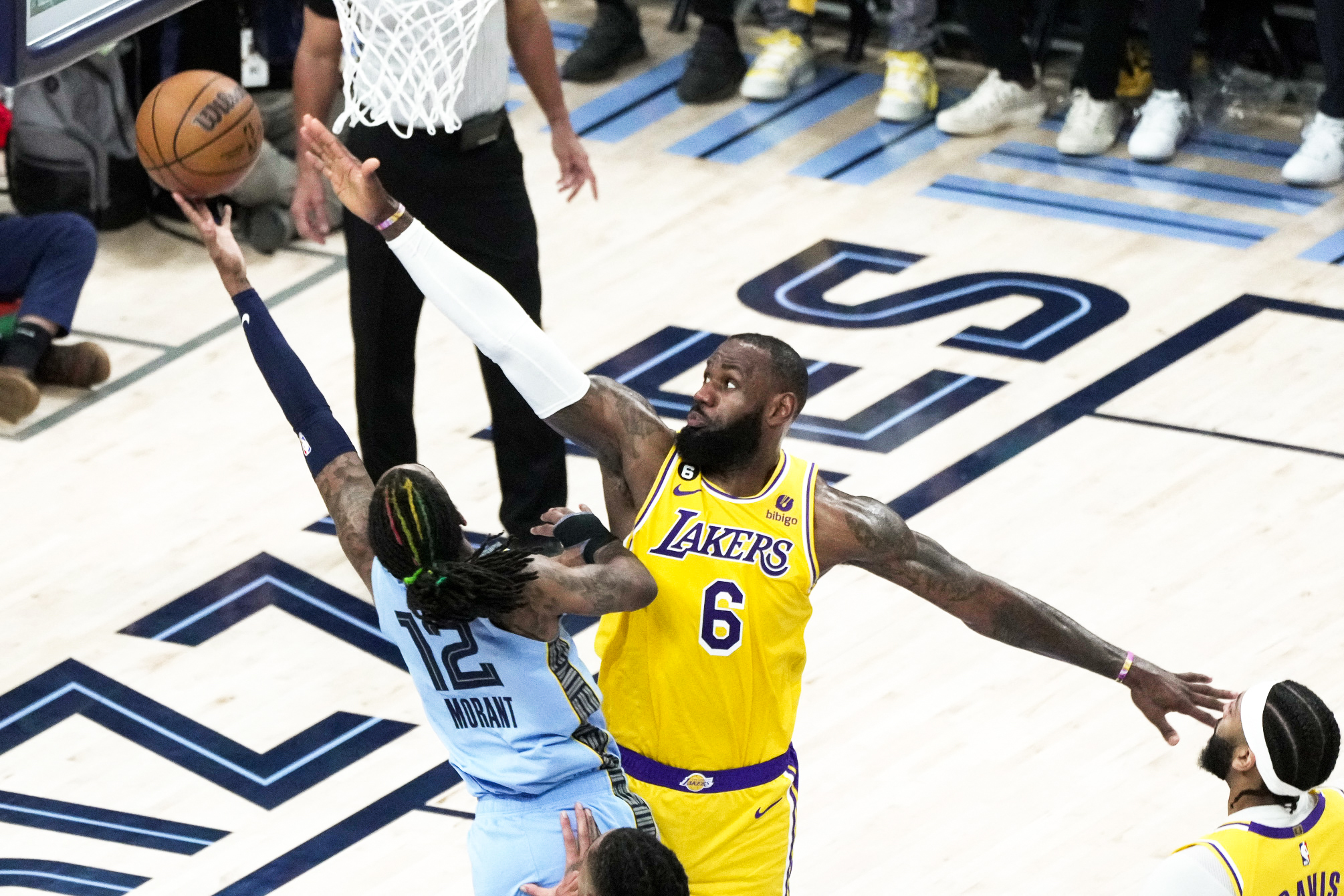 Lakers: LeBron admite que jugó ‘como una mierda’ en el quinto partido ante Grizzlies