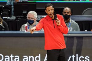 Dos entrenadores de la NBA tienen las horas contadas. ¿Quiénes son?