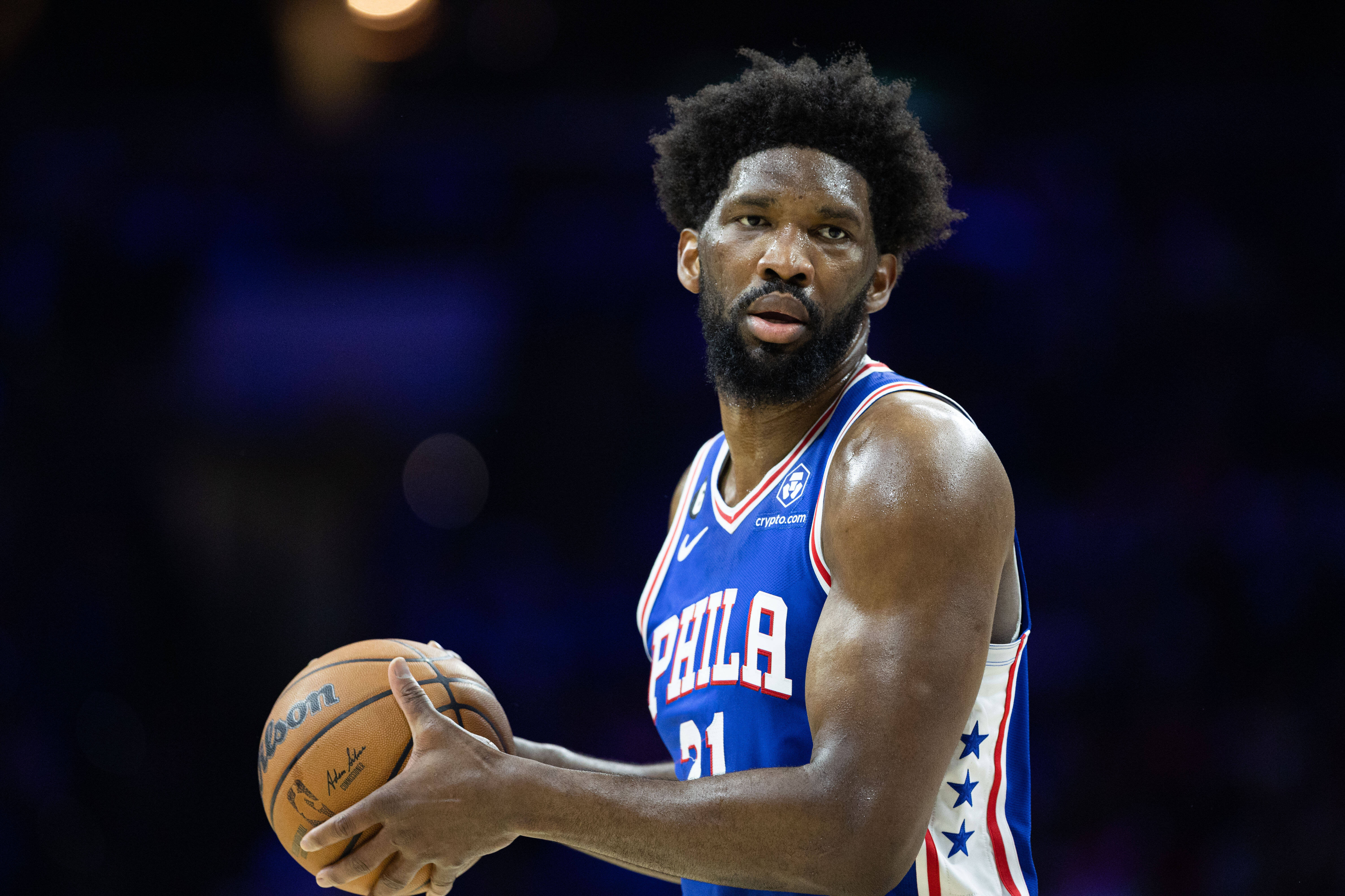 Resumen NBA: Embiid domina a Celtics, Suns se clasifica y habrá Cavs vs Knicks en PO