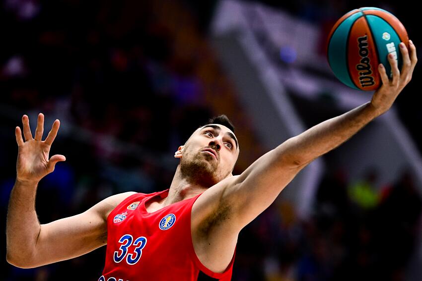 Nikola Milutinov podría volver a la Euroliga