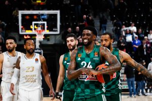 Dwayne Bacon rompe su silencio