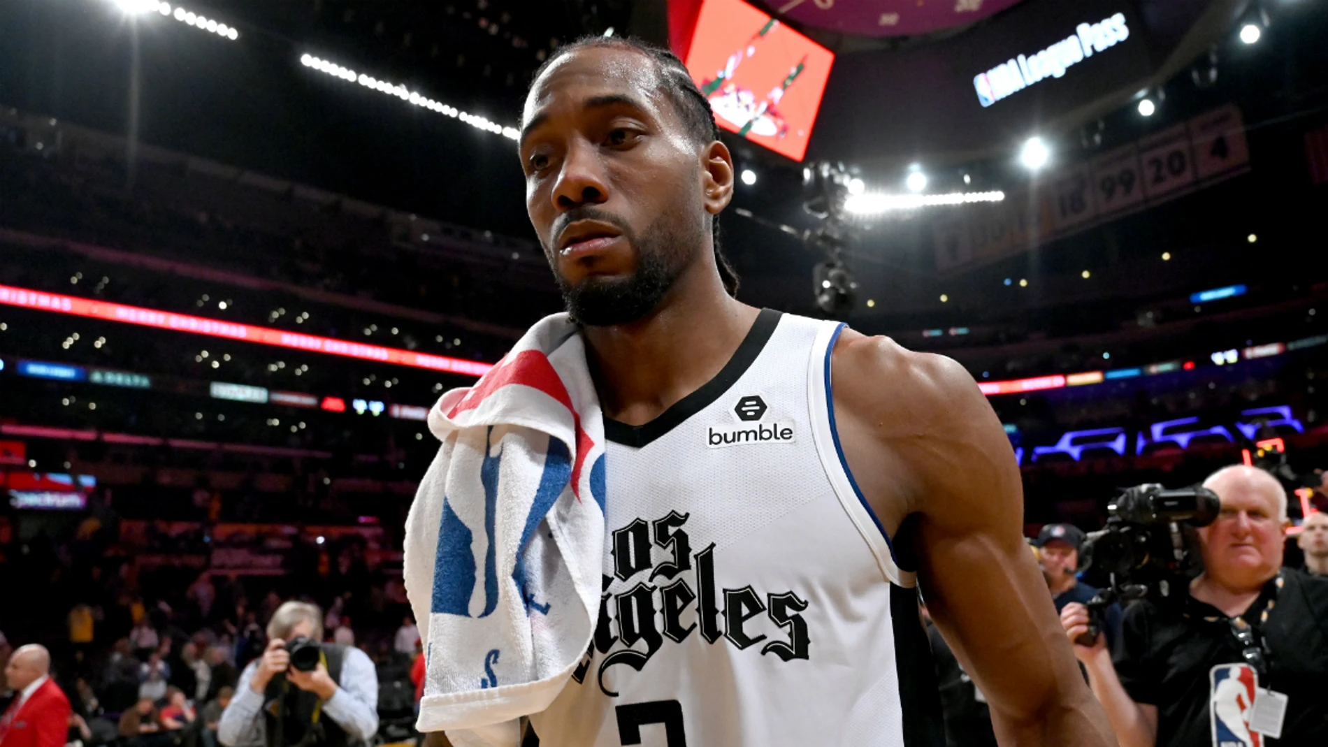 Los Clippers deben tomar decisiones: preocupante lesión de Kawhi