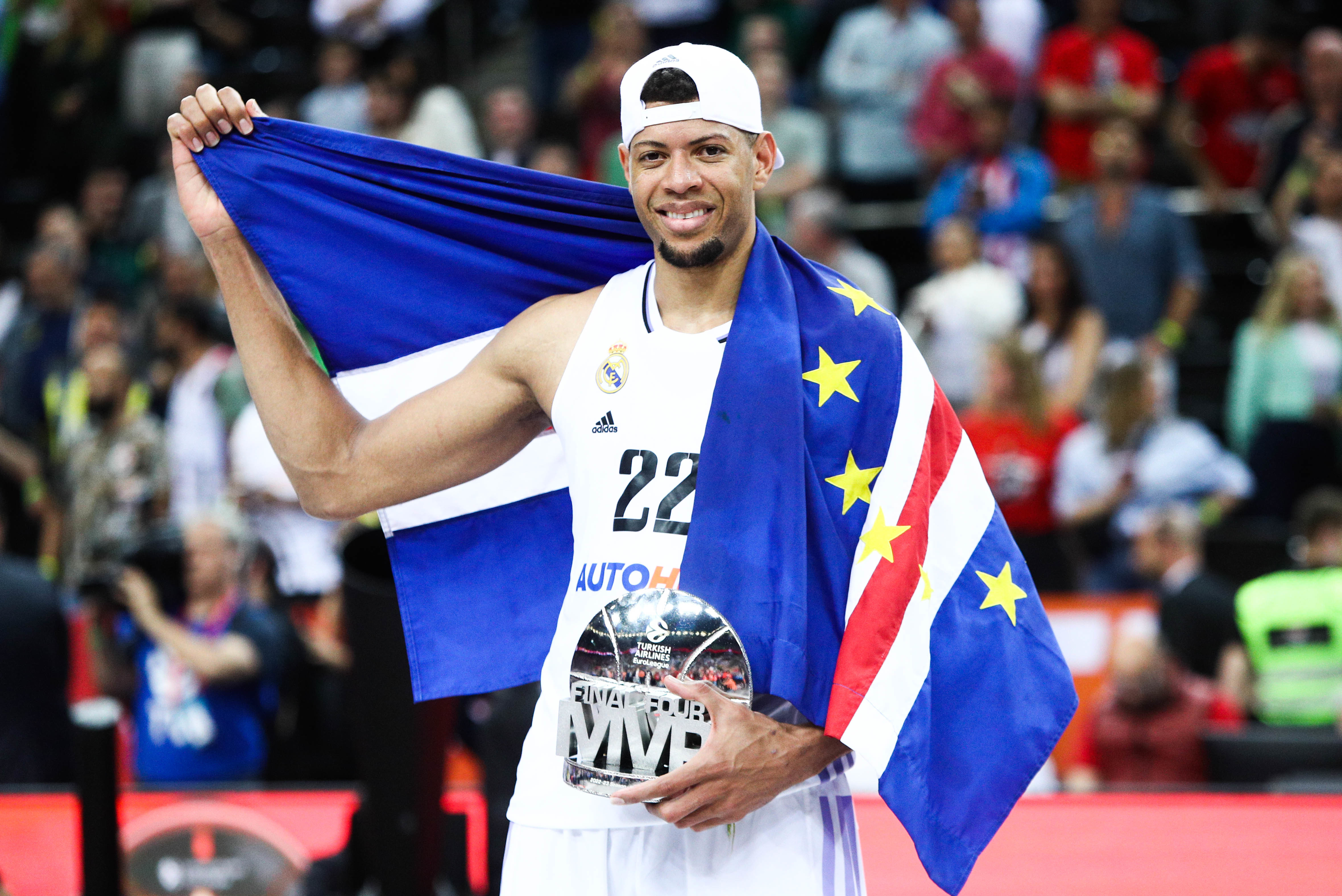 Tavares sigue sin renovar con el Real Madrid: “el sueño de la NBA está ahí”