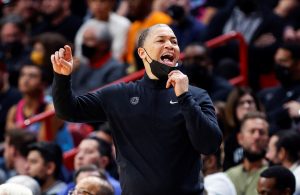 ¿Quién lidera las opciones para ser el nuevo entrenador de Phoenix Suns?