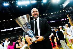 Tavares emociona a Chus Mateo en rueda de prensa, esto ha dicho