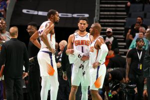 4 jugadores que no deberían continuar en Phoenix Suns