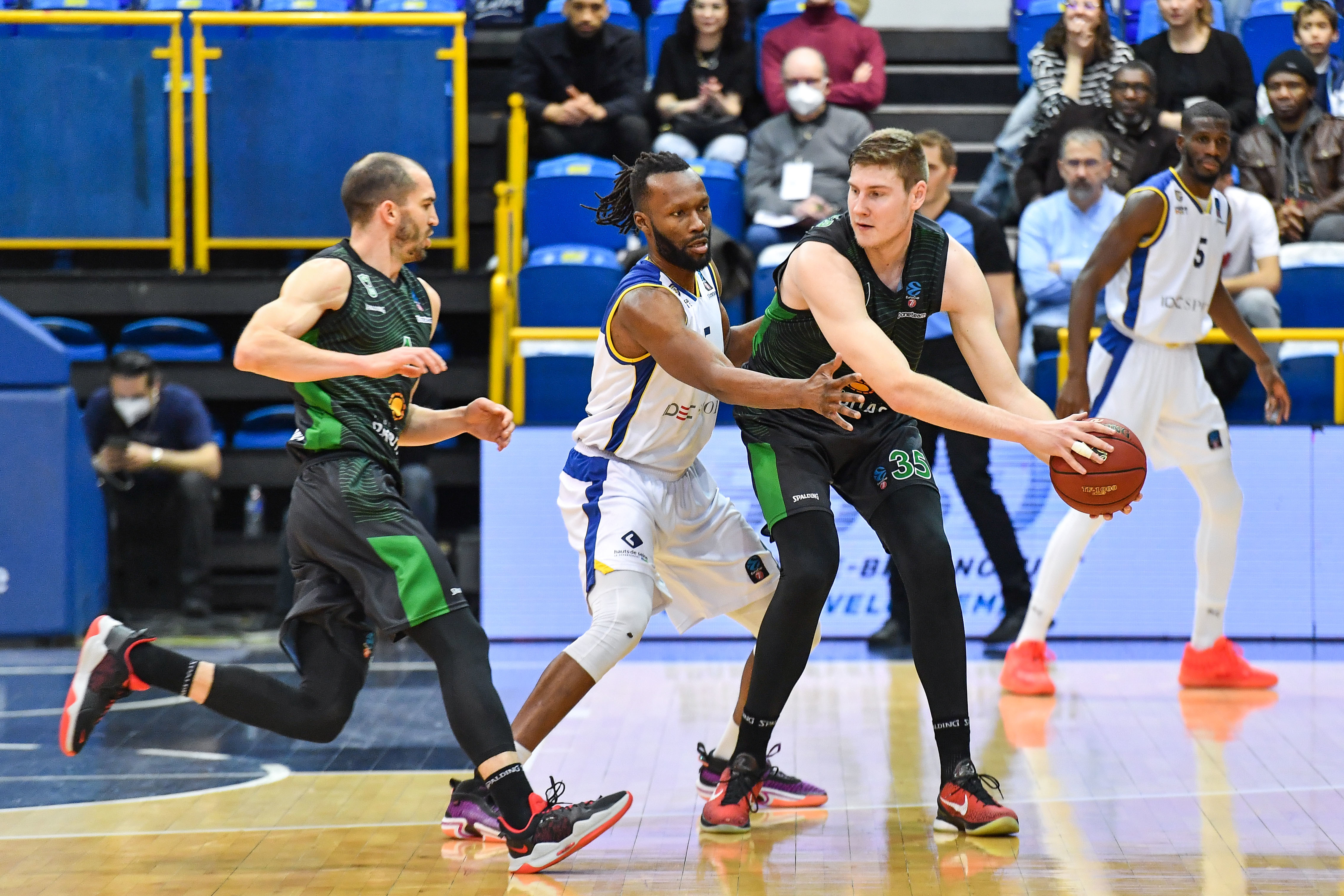 Mercado ACB: UCAM Murcia cierra su primer fichaje