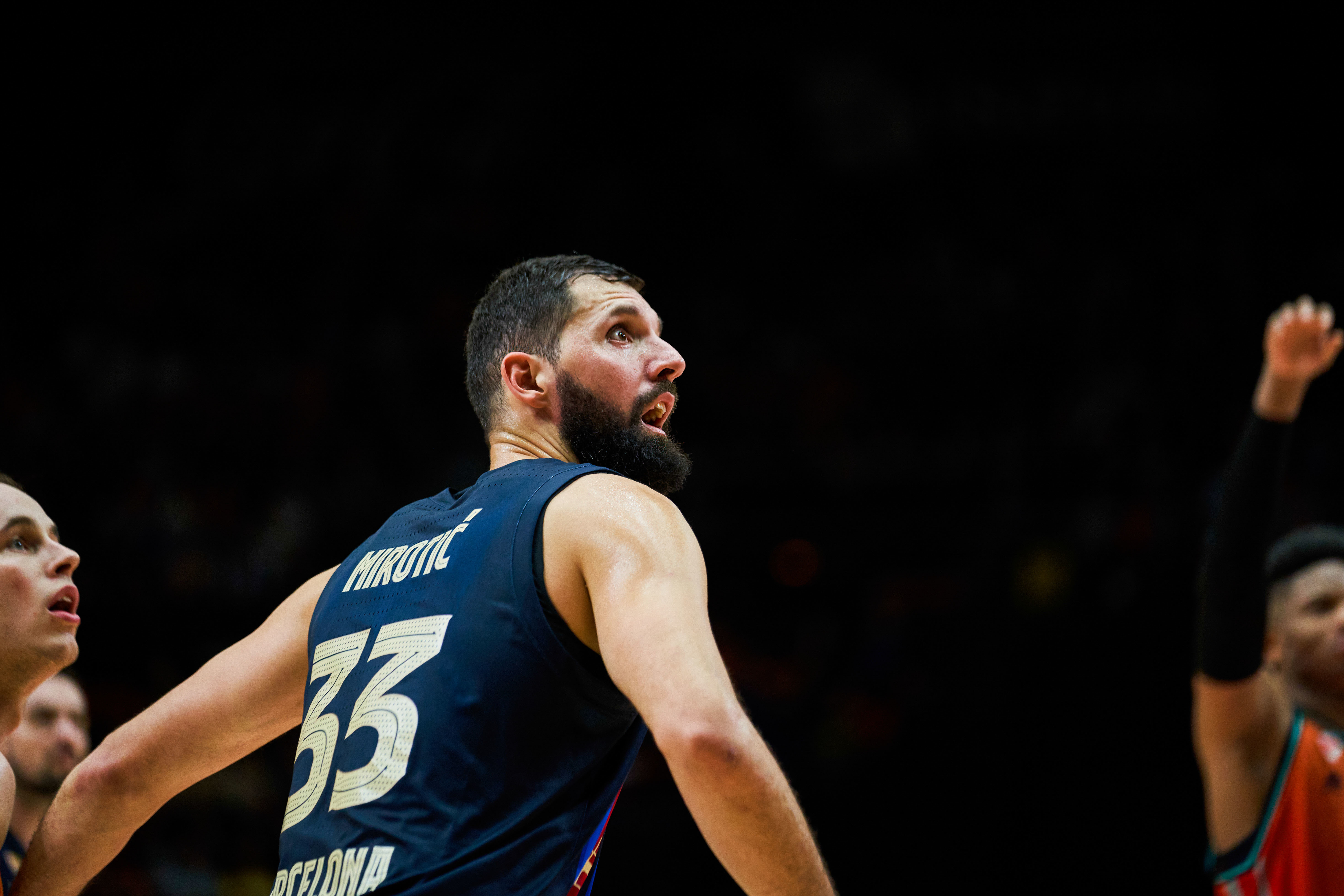 El representante de Nikola Mirotic destapa al Barça: “no me explico lo que está pasando”