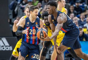 James Nnaji seguirá de blaugrana una temporada más