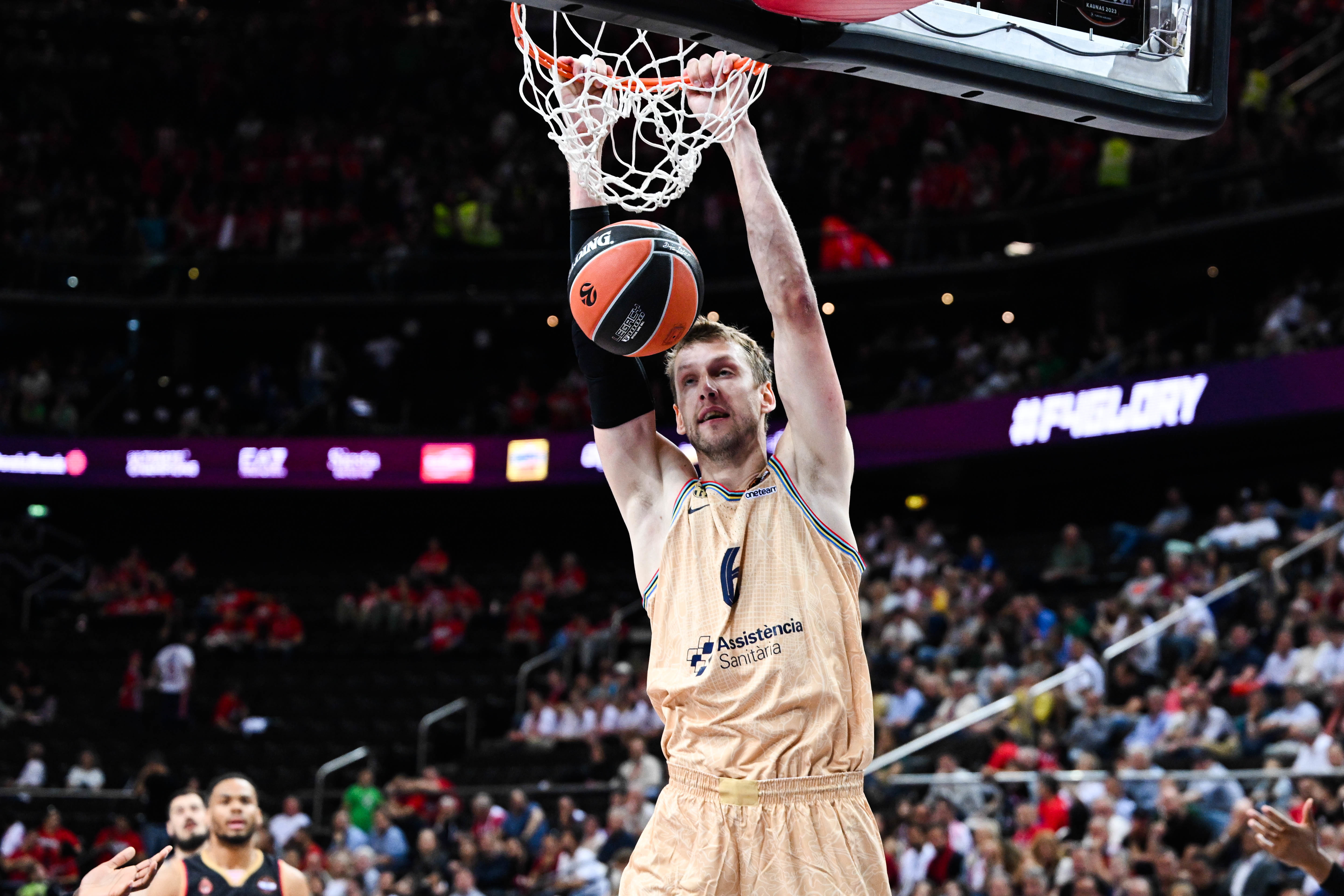 Las alarmas se encienden en el Barça por oferta a jugador clave