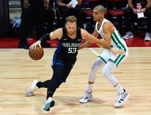 Fenerbahce sigue de cerca a Pangos y Neto, pero hay un tercer base como objetivo