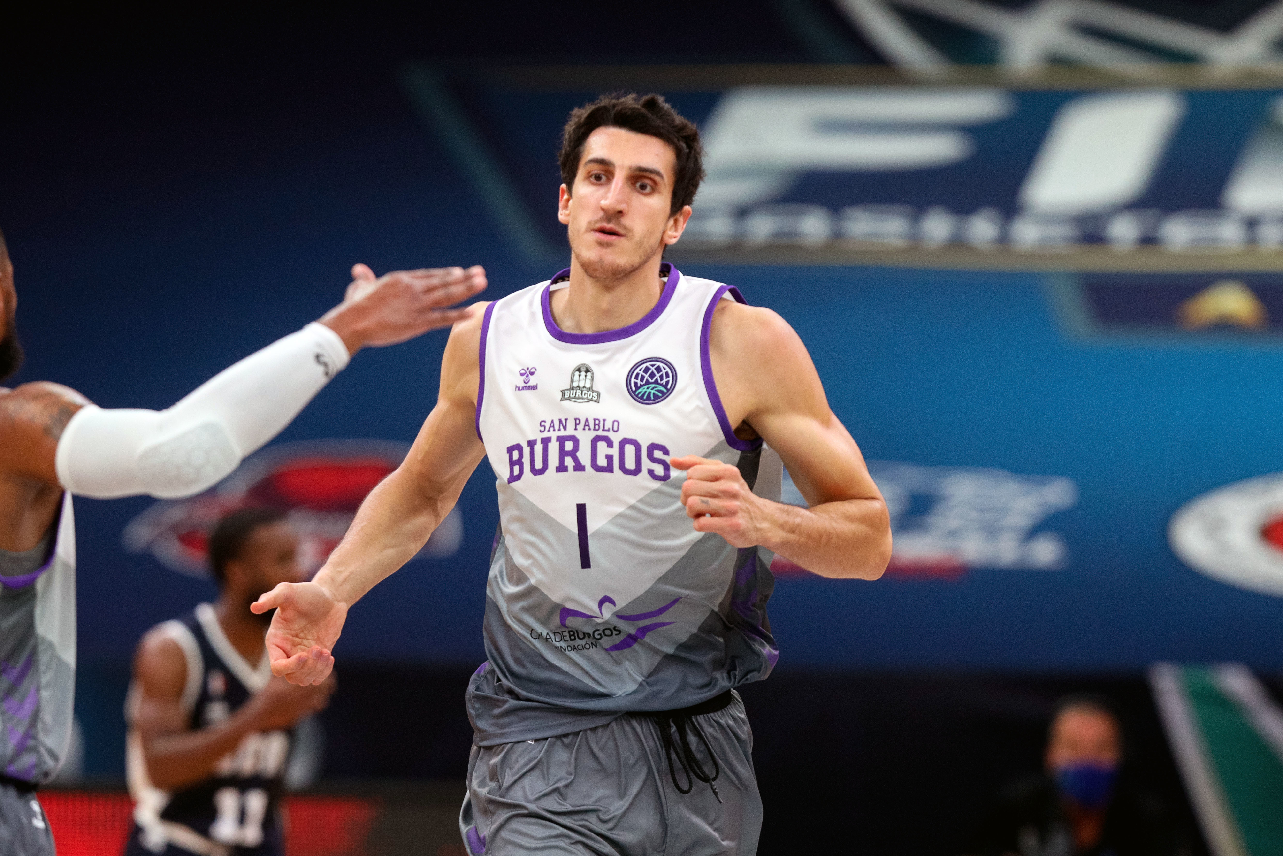 Fichajes ACB: Zaragoza firma un pívot ante el riesgo de Okafor