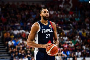 Sí, Rudy Gobert ha metido el primer triple de su vida