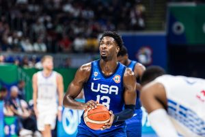 El gesto de Jaren Jackson con Papagiannis en mitad de una entrevista