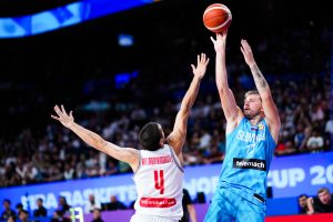 Un tifón en Okinawa pone en peligro a Luka Doncic y al Mundial de baloncesto