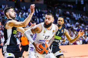 Poirier habla sobre su renovación y la de Tavares. Esto ha dicho