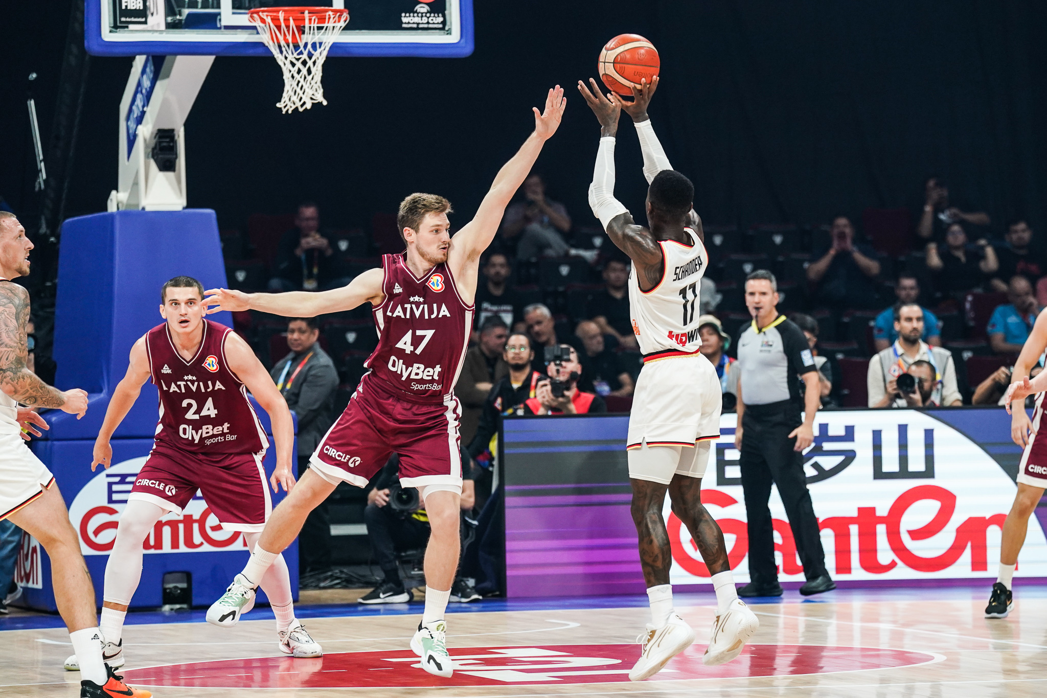 Alemania vs Letonia: Victoria germana a pesar de un anulado Schröder